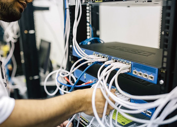 Σχετικά με την SecureNet Solutions 2 SecureNet Solution Σχετικά με εμάς